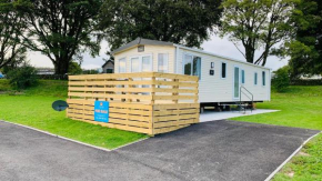 HV66 - 3 Bedrooms Indoor Pool Loch Views Fishing Golf Riding Shooting Water Sports 15 Mins Drive To Beaches PASSES NOT INCLUDED Most Activities Will Not Be Available Out Of Season Please Check Before 